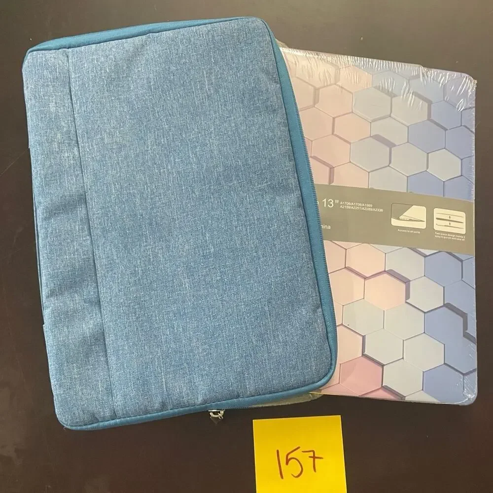 MacBook New Pro 13” shell and blue soft case